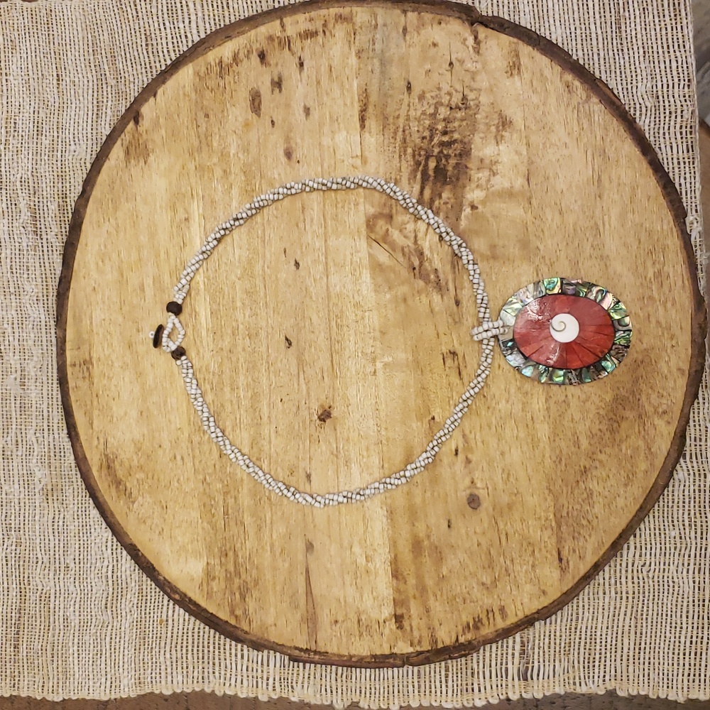 Shell and coral Necklace 19" - Picture 2 of 3